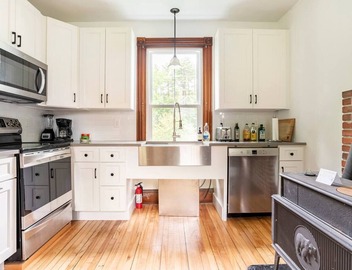 Cozy Studio in Downtown Freeport 3