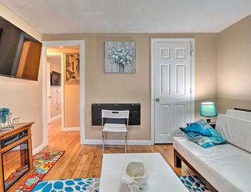 Cozy Third-Story Apartment in Dtwn Brockton! 4