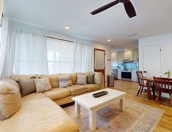 Cozy waterfront cottage, pet friendly with AC, deck and shared dock 3