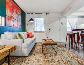CozySuites Studio Skyline Barton Creek #01 5