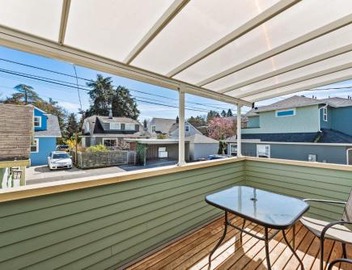 Craftsman 2B Upper Unit -1 block from Greenlake 4
