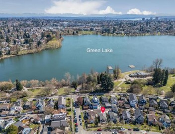 Craftsman 2B Upper Unit -1 block from Greenlake 5