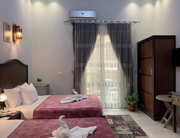 Crown Hotel 5