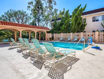 Culver City Manor - Entire 2-Bedroom Condo in Near LAX and SoFi Stadium 5
