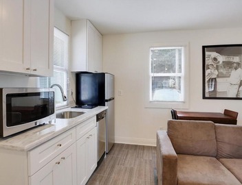 Cute Studio 7blocks from French Q steps to Jazz venues, free gated parking included 3