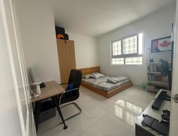 Căn hộ 70m2 gần sân bay - Khóa một phòng 5