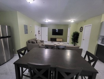 Delightful 3-bedroom apartment with AC/heat in Mount Vernon 4