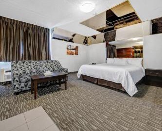 Deluxe Inn 5