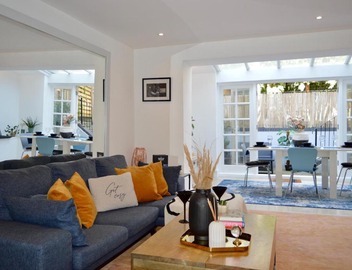 Deluxe Maisonette Oval, Sleeps 4, Garden & Hammock 2 bedrooms - Open for Business stays, Relocators, Long Stays, Contractors 4