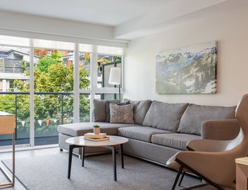 Deluxe One Bedroom Apartment in Trendy Yaletown 3