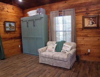 Deluxe Rustic Tiny Cabin 2