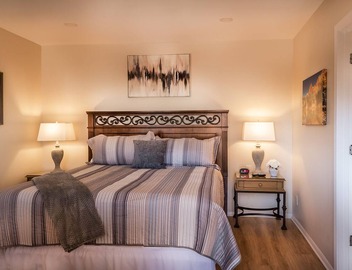 Desert Marigold Junior Suite #105 @ Sedona Uptown Suites 3