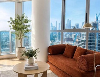 Designer 2BR with panoramic view Walk to Marvel Stadium 2
