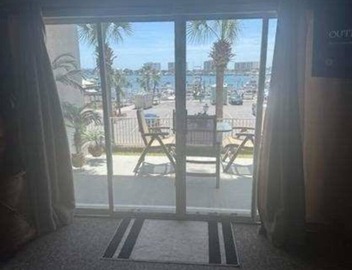 DESTIN HARBORWALK COUPLES PARADISE with Boatdock 2