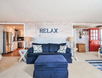Direct Oceanfront -Private Beach Access - Panoramic Cape Cod Bay Views 3