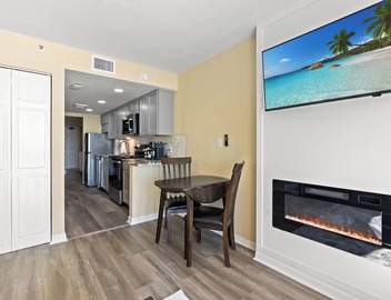Direct Oceanfront- Step to the beach! Pool & Lazy River-Slps-6 4