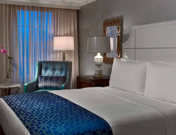 Discover Historic Homes in French Quarter! Pets Allowed, 4 onsite bars! 3