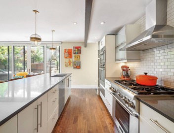 Distinctive Luxe Retreat in Central Boulder 3