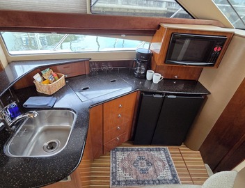 Dockside Boat & Bed Long Beach 4