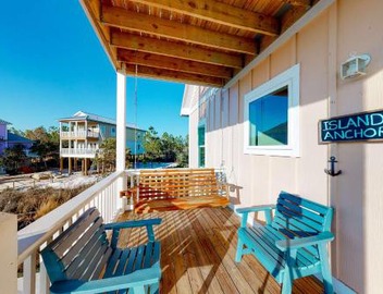 Dog-friendly beach house with shared swimming pools 2