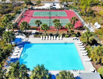 Dog-friendly beach house with shared swimming pools 3
