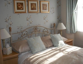 Dolphin Guest House 3
