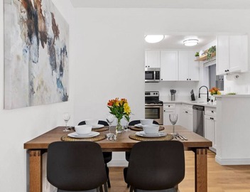 Double King Suite with Patio Dining and Parking 3