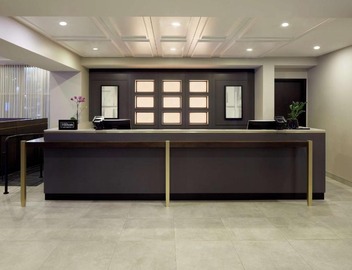 Doubletree By Hilton Montreal Airport 5