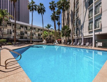 DoubleTree by Hilton Phoenix Midtown 5