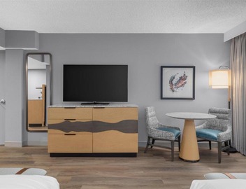DoubleTree by Hilton Phoenix Midtown 2