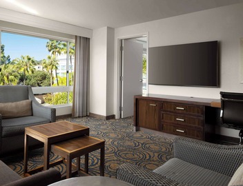 DoubleTree by Hilton San Diego - Del Mar 3