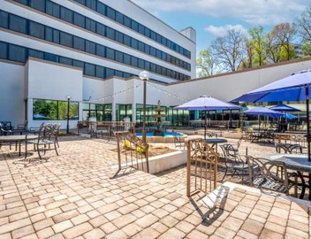 DoubleTree by Hilton South Charlotte Tyvola 3