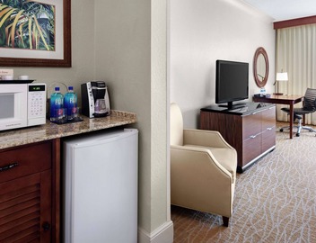 DoubleTree by Hilton Sunrise - Sawgrass Mills 2
