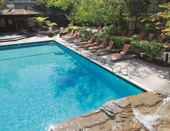 DoubleTree by Hilton Torrance - South Bay 5