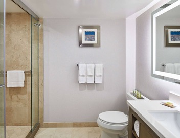 DoubleTree by Hilton Torrance - South Bay 3