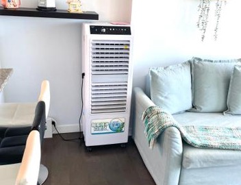 Downtown 1 Bedroom Water View Condo 3