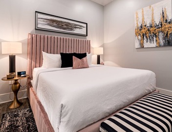 Downtown 4BR | Private Outdoor Patio | King Beds | The St. Louis 2