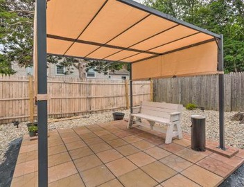 Downtown Brockton Apt < 1 Mi to Local Dining 3