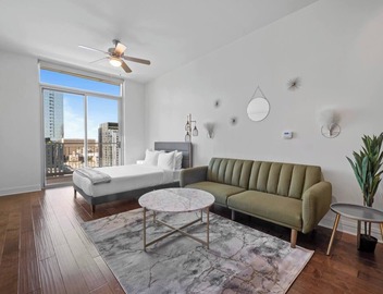 Downtown | Luxury Studio Apt. | Pool | Gym | Great Views 5