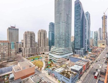 Downtown Toronto Studio with Balcony & Fast WiFi 3
