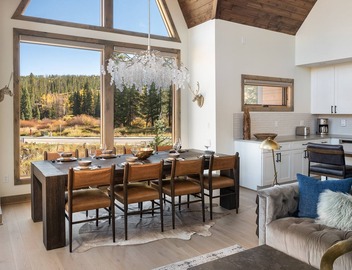 Downtown WP Pond Chalet 13 I Private Hot Tub I Great Views I Gas Firepit I Discounted Attractions 2