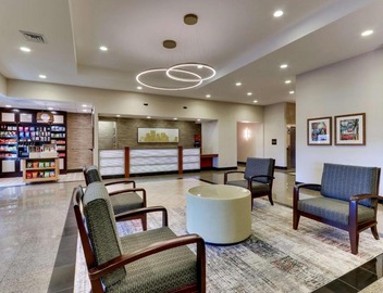 Drury Inn & Suites Orlando near Universal Orlando Resort 2