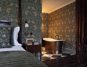 Dumbleton Hall 3