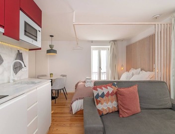 Duplex Studio Downtown Lisbon 2 BR Walkable 2