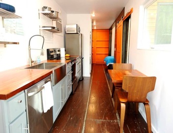 Eastside Container Home - Near Train + Downtown 2