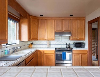 Edgemont | Modern Escape, Stunning Views & Comfort 5
