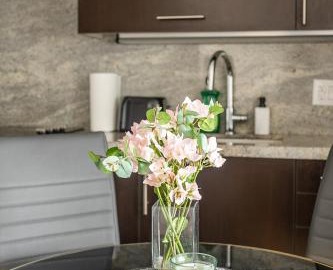 Elegance In Peonies 1 Bedroom Condo 23 Floor Free parking in Downtown Toronto 5