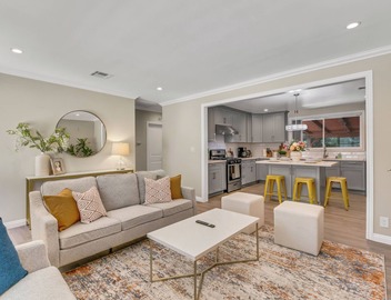 Elegant and Stylishly Crafted Modern Home 4
