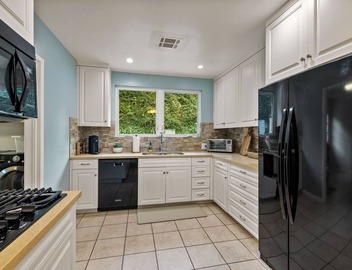 Elegant Home w/Panoramic City Views & Outdoor Oasis near Sony, Apple, Google 3