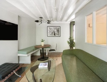 Elegant Parisian apartment, Place des Vosges 2